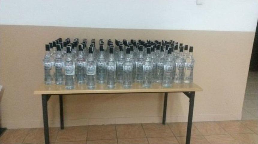 Edirne&rsquo;de 96 Şişe Sahte Rakı Ele Ge&ccedil;irildi