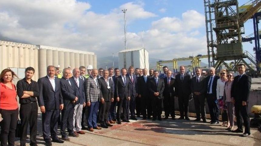 &Uuml;rd&uuml;n Ulaştırma Bakanı Ro-ro Seferleri İ&ccedil;in İskenderun&rsquo;da