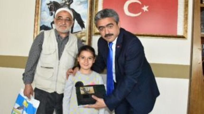 Minik Zeynep, Başkan Alıcık&rsquo;ı Duygulandırdı