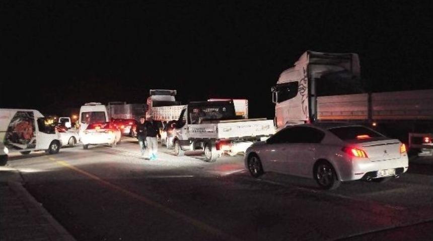 Yoldaki Kablolar Bomba Paniği Yaşattı