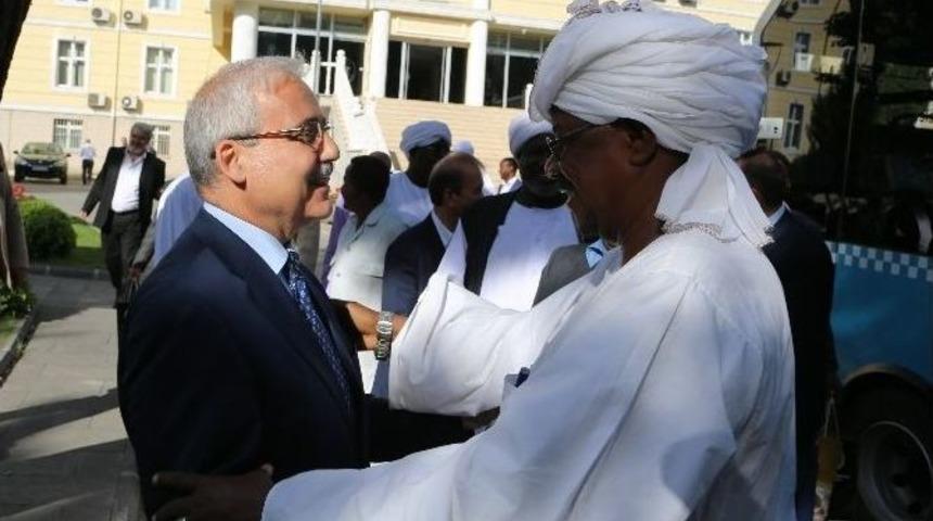 Sudanlı Heyetten Kahramanmaraş Valisine Ziyaret