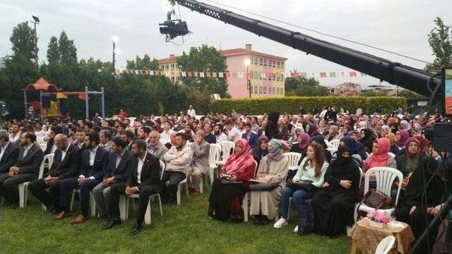 İzmirlilerden Kutlu Doğum Konferansına Büyük İlgi