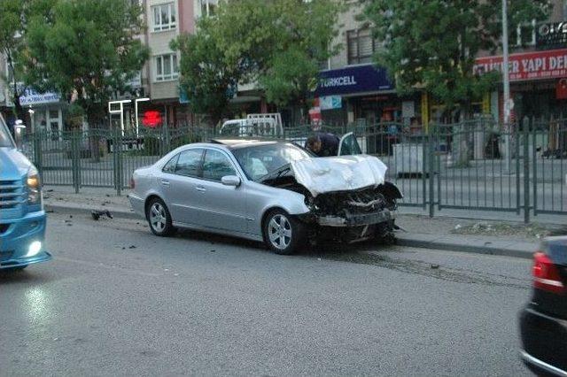 Başkent’te Trafik Kazası: 2 Yaralı