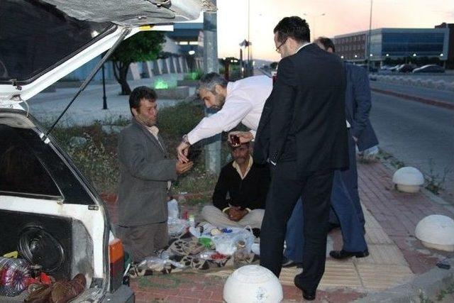 Ad&uuml; Rekt&ouml;r&uuml; Bircan Can Ailesinin Sofrasına Konuk Oldu 1