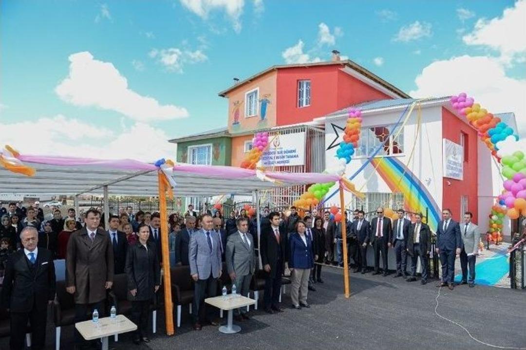 Vali Altıparmak &ldquo;işinizi Kutsal Bir G&ouml;rev Olarak Yapın&rdquo;