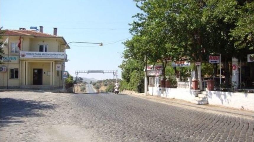 Doğanbey&rsquo;i Bırak, Akk&ouml;y&rsquo;e Bak