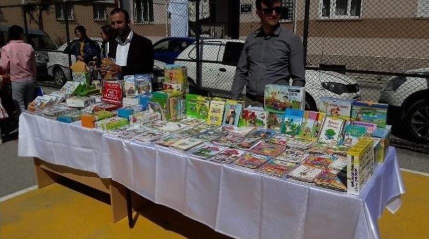 Pilot Binbaşı Ali Tekin İlkokulu&rsquo;nda &lsquo;kitap Okuma Ş&ouml;leni&rsquo;