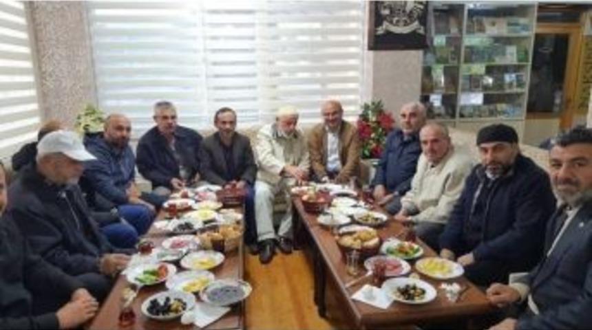 Altınova&rsquo;da Kahvaltıda Buluşmaları S&uuml;r&uuml;yor