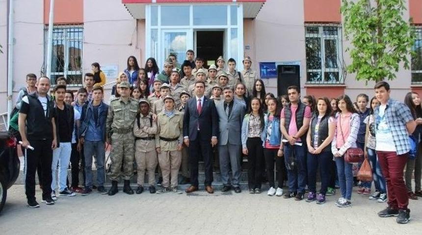 Gemerek’te Öğrenciler Çanakkale’ye Gönderildi