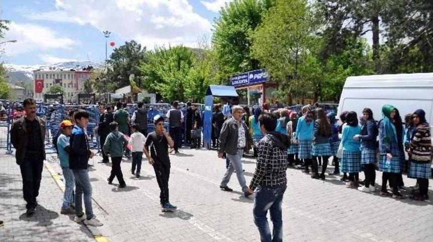 Muş, Başbakan&rsquo;ı Bekliyor