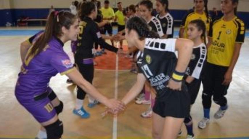 Oryantiring Ve Hentbol M&uuml;sabakaları Başladı