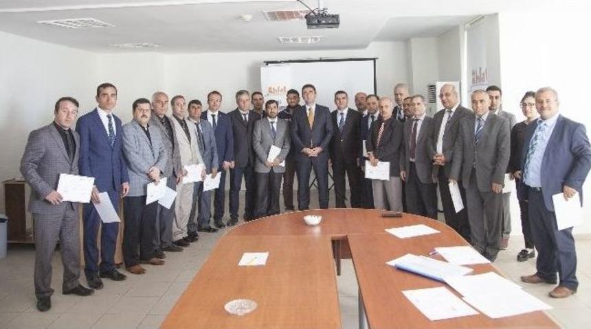 Ahlat&rsquo;ta "kamu İhale Kanunu Eğitimi" Verildi