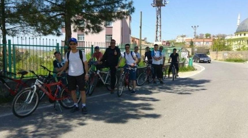 &Ouml;ğretmenler &Ouml;ğrencileriyle Pedal &Ccedil;evirdi