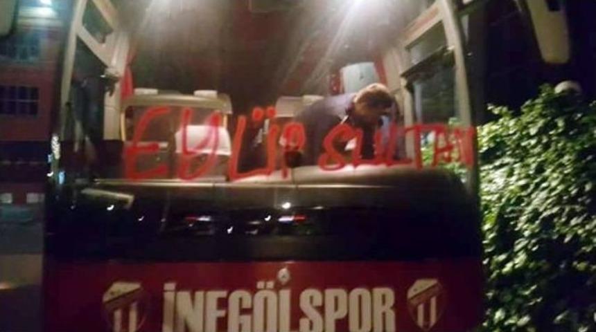 İneg&ouml;lspor&rsquo;un Takım Otob&uuml;s&uuml;ne Saldırı