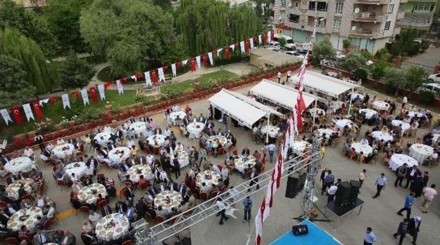 Ali Dede Hayratı Binlerce Kişiyi Aynı Sofrada Buluşturdu