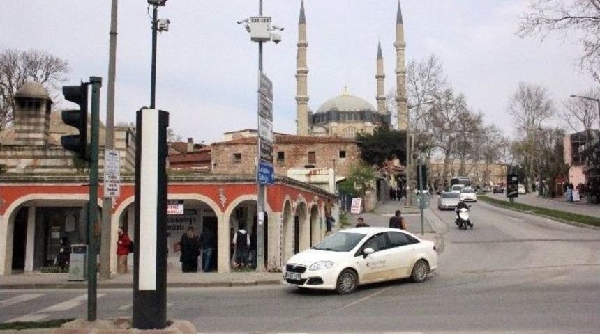 ‘kule Radarlar’ Sürücülere 10 Günde 2 Buçuk Milyon Tl Ceza Kesti