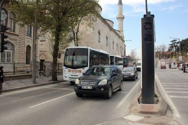 ‘kule Radarlar’ Sürücülere 10 Günde 2 Buçuk Milyon Tl Ceza Kesti