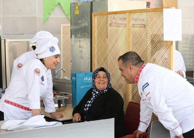 Mutfağın Yıldızları Gastronominin Başkentinde Buluştu