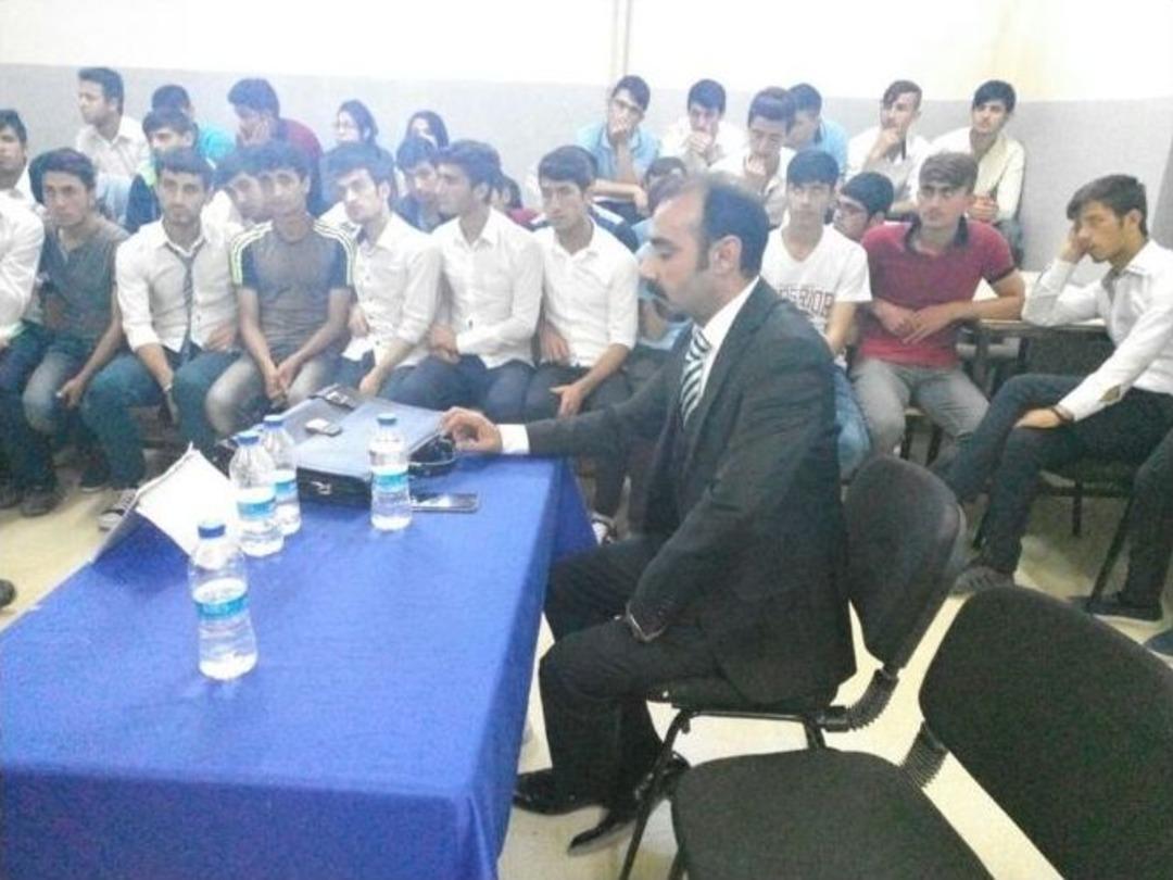 Avukat G&uuml;neş &Ouml;ğrencilere Avukatlık Mesleğini Tanıtı