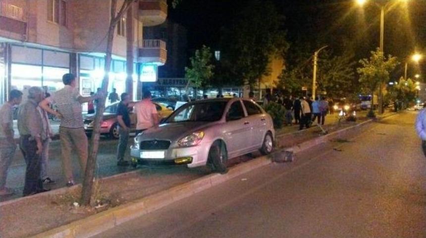 Otomobiller &Ccedil;arpıştı: 1 Yaralı