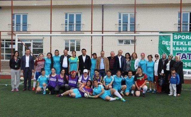 G&ouml;lbaşılı Kadınlar Sahaya İndi 2