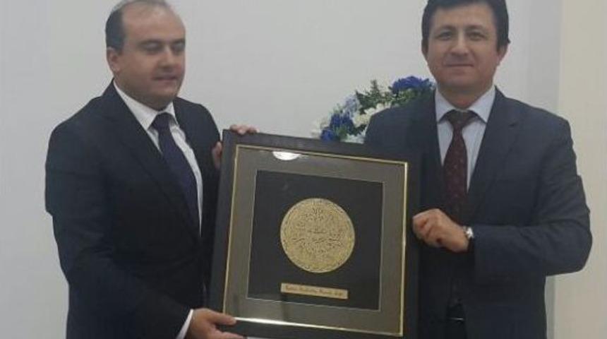 Ekonomi Bakan Yardımcısı Fatih Metin Ahmet Yesevi &Uuml;niversitesi&rsquo;nde