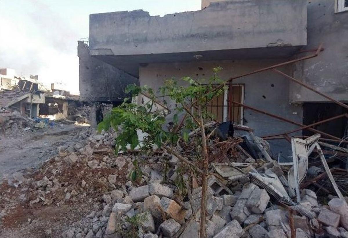 Ter&ouml;ristler Nusaybin&rsquo;i Harabeye &Ccedil;evirdi