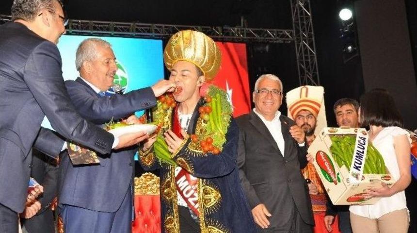 Serdar Orta&ccedil; "2016 M&uuml;zik Kralı" Se&ccedil;ildi