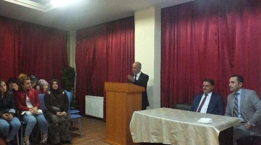 &Ouml;ğrencilere Seminer Verildi