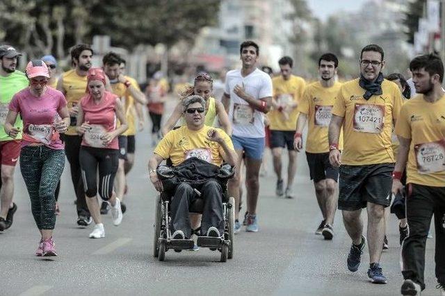 Koşamayanlar İ&ccedil;in Koşacaklar 1