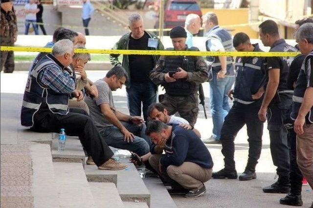 Polisler, Şehit Ve Yaralı Arkadaşları İ&ccedil;in G&ouml;zyaşı D&ouml;kt&uuml; 1