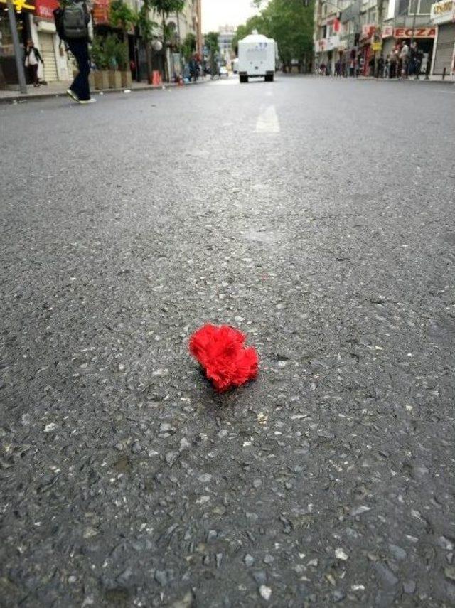 Şişli’de, Taksim’e Yürümek İsteyen Gruba Polis Müdahalesi