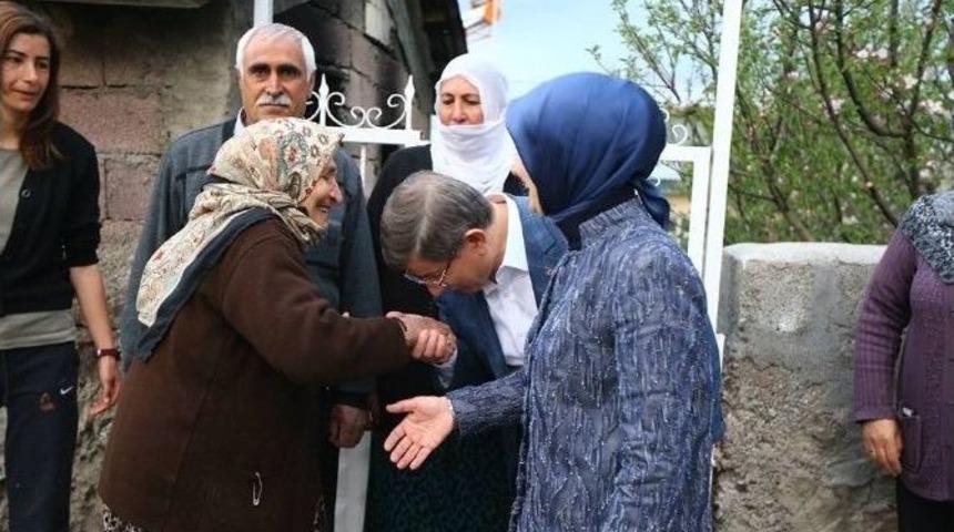 Varto&rsquo;da Başbakan Davutoğlu&rsquo;na Yoğun İlgi G&ouml;rd&uuml;