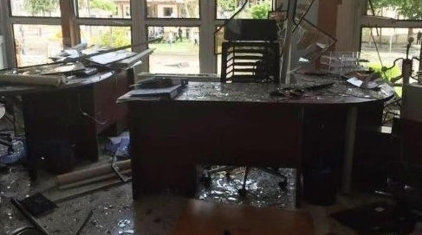 Gaziantep&rsquo;teki Patlamada B&uuml;y&uuml;kşehir Binasında Da Hasar Oluştu