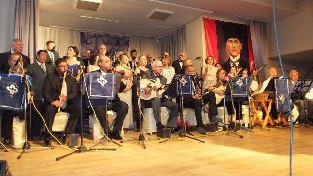 Burhaniye&rsquo;de Yeşil&ccedil;am M&uuml;zikleri Konseri 3