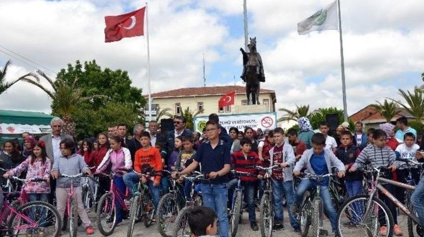 S&ouml;z Verdiler, Bisikleti Kaptılar