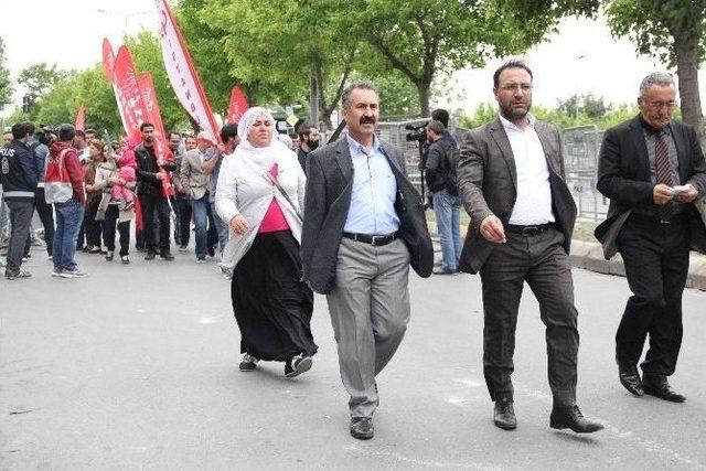 Bakırköy’deki 1 Mayıs Kutlamalarında, Vatandaşlar Dağılmaya Başladı