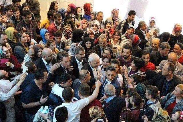 Bolu’da Nihat Hatipoğlu İzdihamı