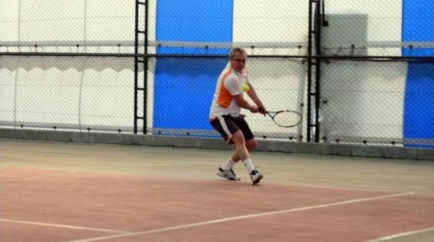 Valilik Kupası Kort Tenis Turnuvası Başladı