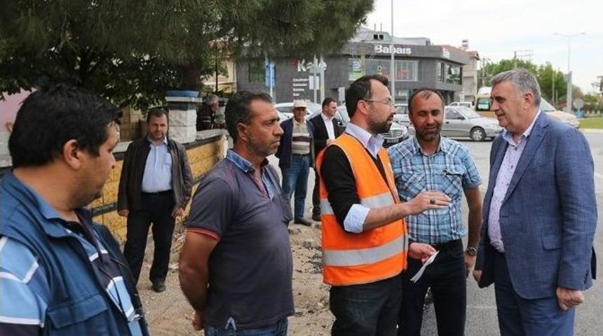 Başkan To&ccedil;oğlu &Uuml;nal Ozan Caddesindeki &Ccedil;alışmaları İnceledi