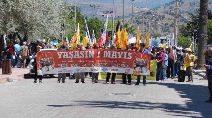 1 Mayıs Dikili Ve &Ccedil;eşme&rsquo;de De Halaylarla Kutlandı