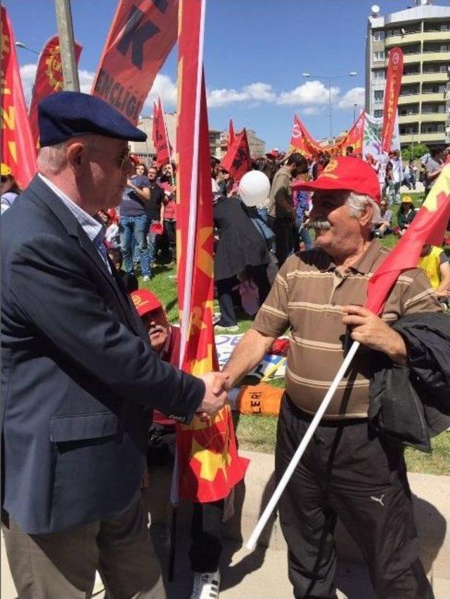 Başkan Kurt, 1 Mayıs Kutlamalarında İşçileri Yalnız Bırakmadı