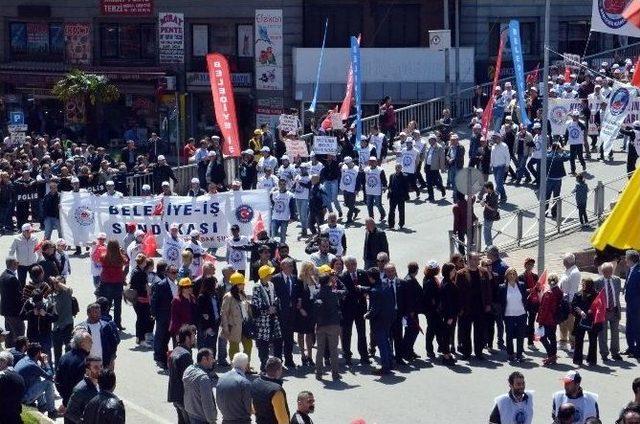 1 Mayıs’ta Taraftarlardan “işçi Bayramında Siyaset Olmaz” Tepkisi