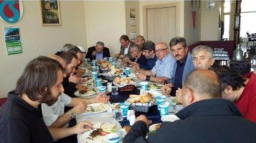 Bolu&rsquo;da Karadenizliler Yemekte Bir Araya Geldi