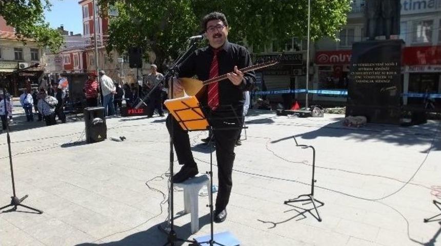 Burhaniye&rsquo;de 1 Mayıs Coşkusu