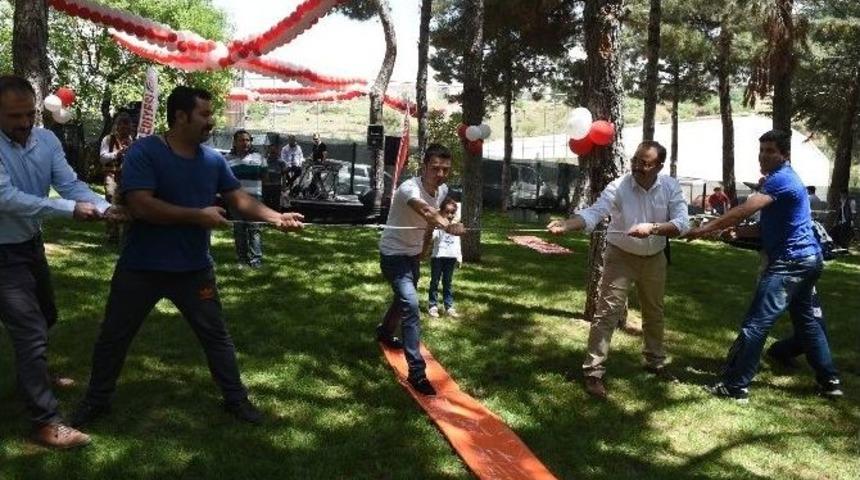 1 Mayıs&rsquo;ı İş&ccedil;ileriyle Piknik Yaparak Kutladı