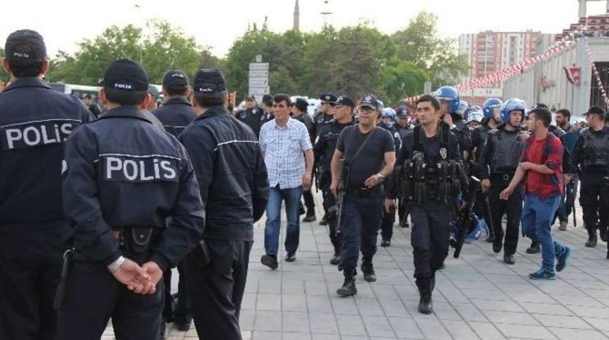 Kayseri&rsquo;de 1 Mayıs Kutlaması Sonrasında Gerginlik Yaşandı