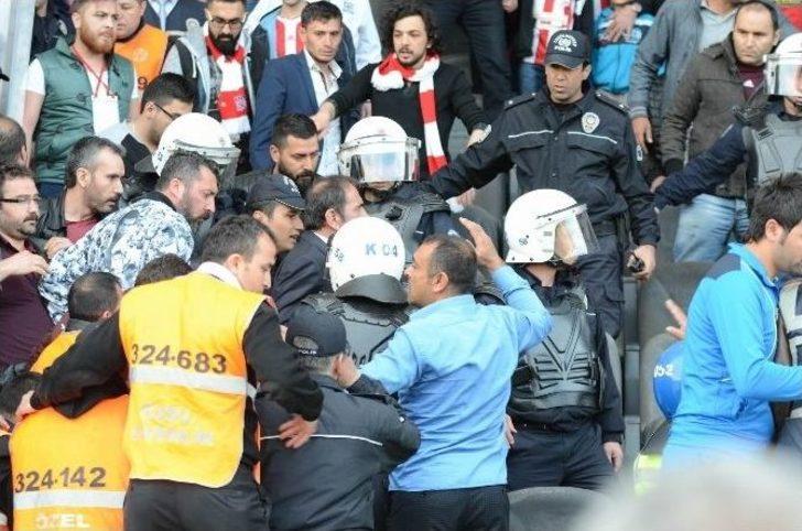 Medicana Sivasspor, Akhisar Belediyespor Maçı Sonrası Tribünler Karıştı G1
