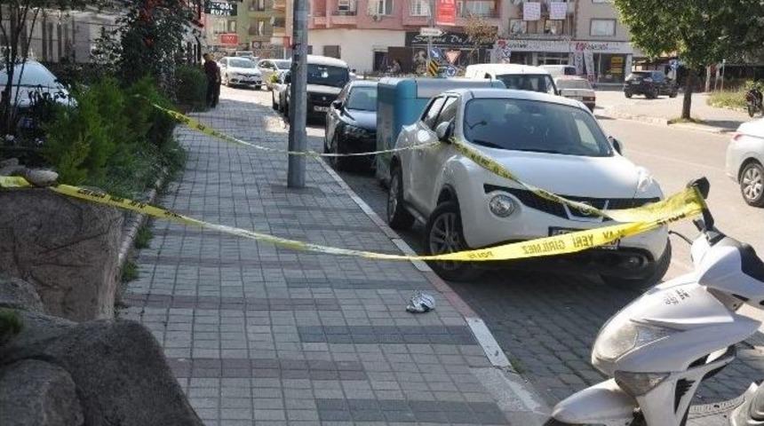 Bebek Arabasından Düşen Çanta Polisi Alarma Geçirdi