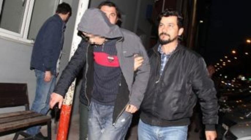 Ehliyet Alamayınca 9 Aracın Lastiğini Kesti